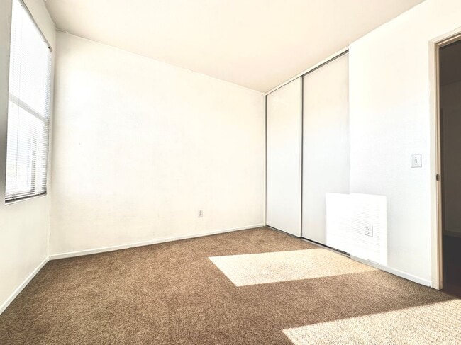 Photo - 17003 Abell Ct