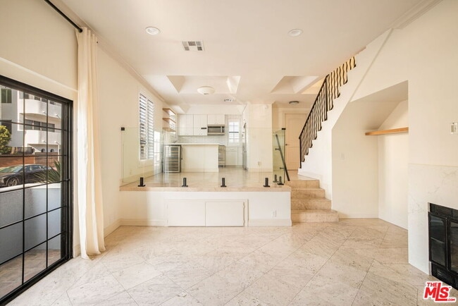 Building Photo - 36 Navy St Unit 1