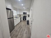 Photo - 868 N Edgemont St