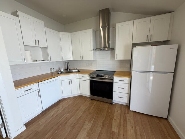 Photo - 756 Anns Way