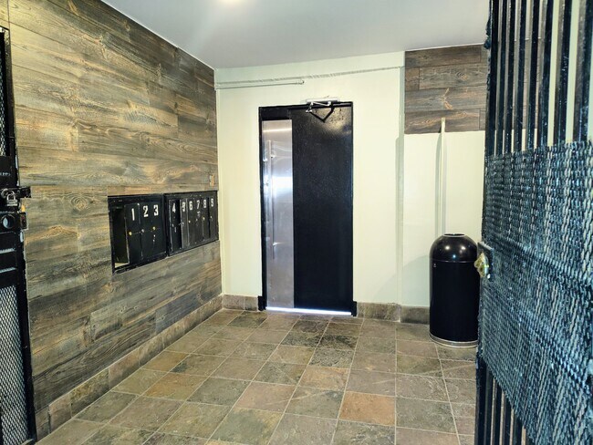 Photo - 14746 Delano St Unit 11