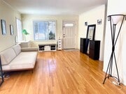 Entrance room - 1136 8th St House