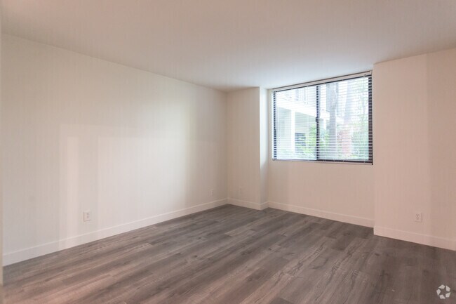 1BR,1BA-800SF- Bedroom - Bakman Apartments