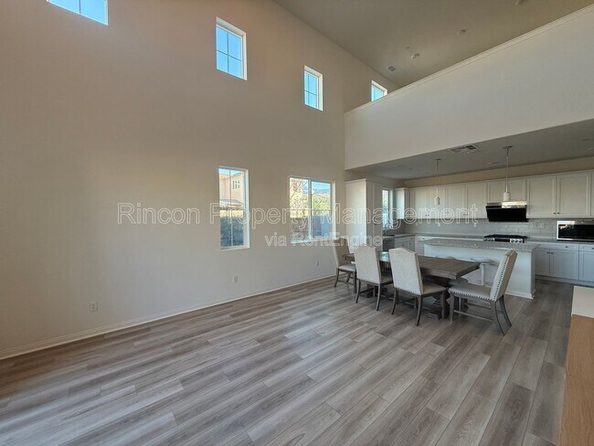 Photo - 431 Limoneira Ln