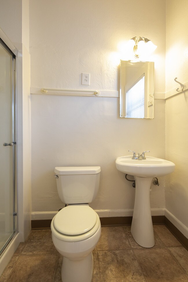 Photo - Stunning Upstairs 1BR in Downtown/Bankers Hill with Hardwood Flooring & Balcony! Unit 05