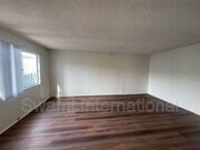 Photo - 1303 W 107th St