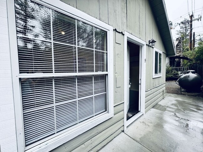 Building Photo - 54605 N Circle Dr Rental