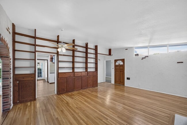 Photo - 1201 W Baker Ave