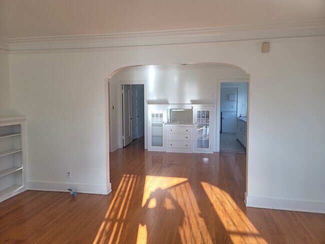 Dining Room - 4427 4th Ave