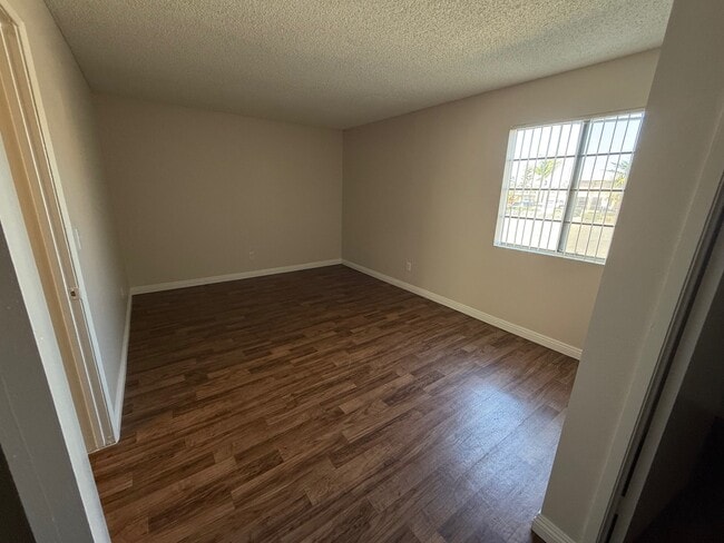 Photo - Emerald Court Apartments