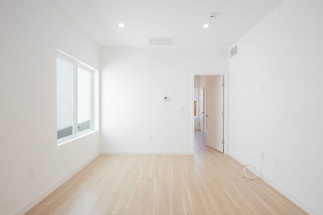 Photo - Modern Luxury Living in the Heart of Spaul...