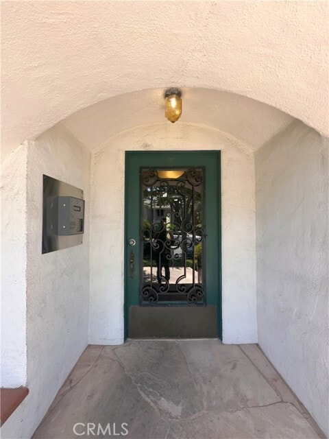 Photo - 137 S Roxbury Dr