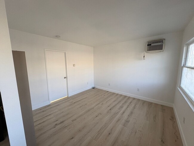 Photo - 632 W 9th St Unit 632 W 9th Street