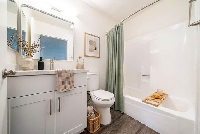 Photo - 1440 Oak Dr Unit H4