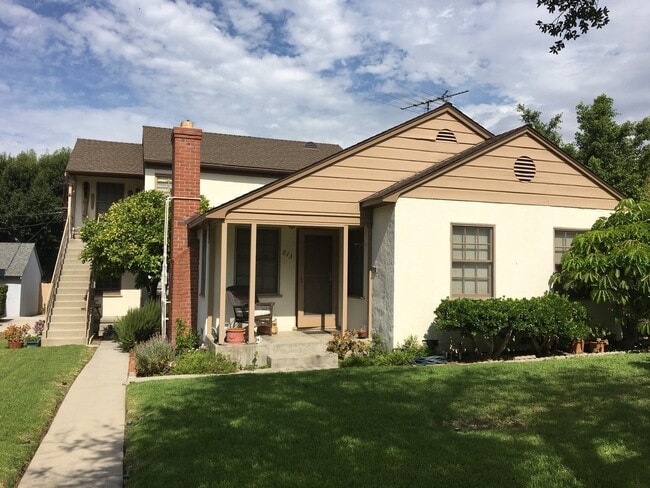Photo - 813 N Verdugo Rd Unit 815 1/2 N Verdugo Rd