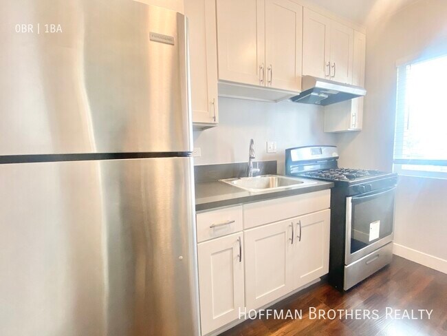 Photo - 5555 Carlton Way Unit 17