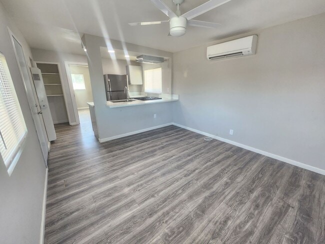 Building Photo - 6671 Pine Ave Unit 6671