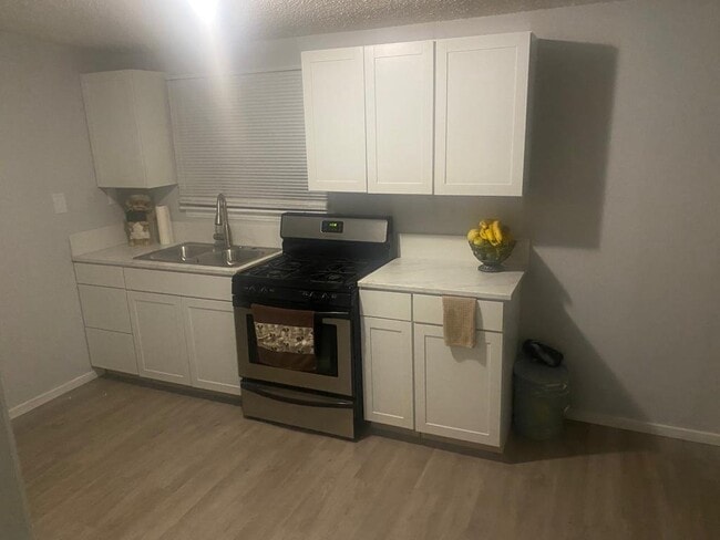 Photo - 8747 Lehigh Ave