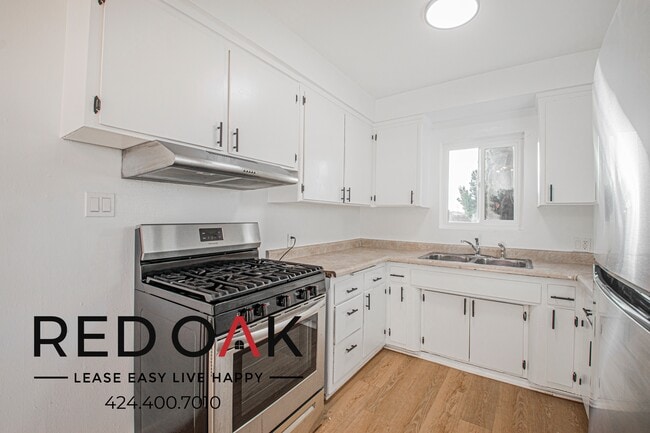 Photo - 1115 W 111th St Unit 6