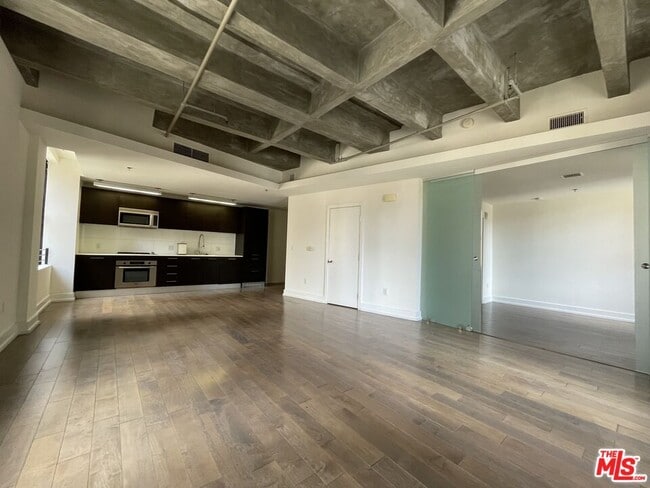 Photo - 727 W 7th St Unit 907