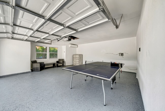 Photo - 7700 Oakdale Ave