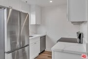 Photo - 6616 Sylmar Ave