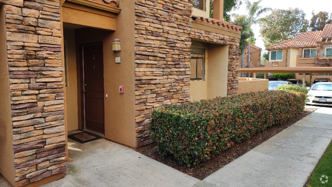 Building Photo - 15353 Maturin Dr Rental