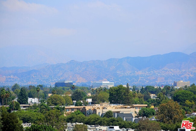 Photo - 11851 Laurelwood Dr Unit 112