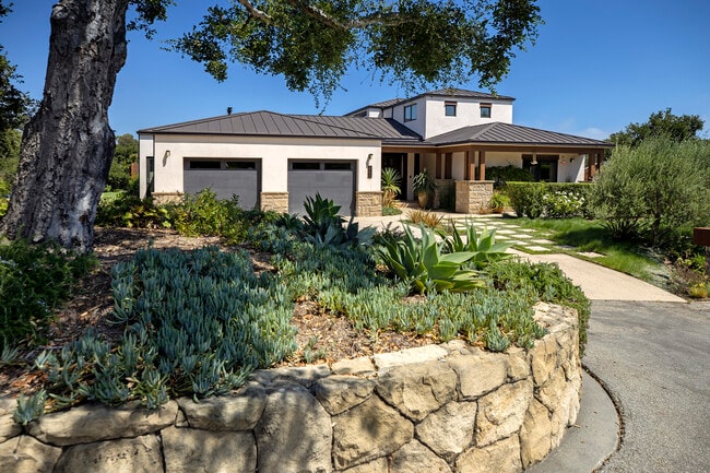Photo - 762 Westmont Rd