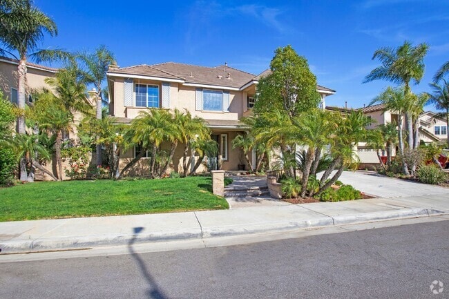 Building Photo - 4 BEDROOM, 3 BATH WITH BONUS ROOM (SERRANO... Rental
