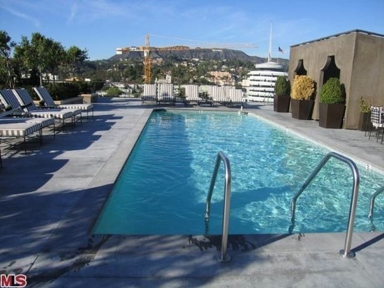 Photo - 1645 Vine St