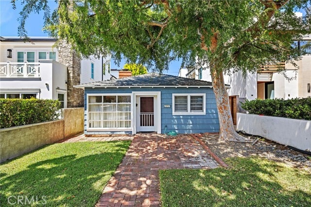 Photo - 619 Narcissus Ave