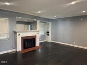 Photo - 643 N Hagar St House
