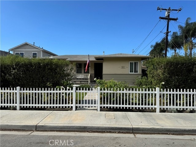 Building Photo - 281 Del Mar Ave Rental
