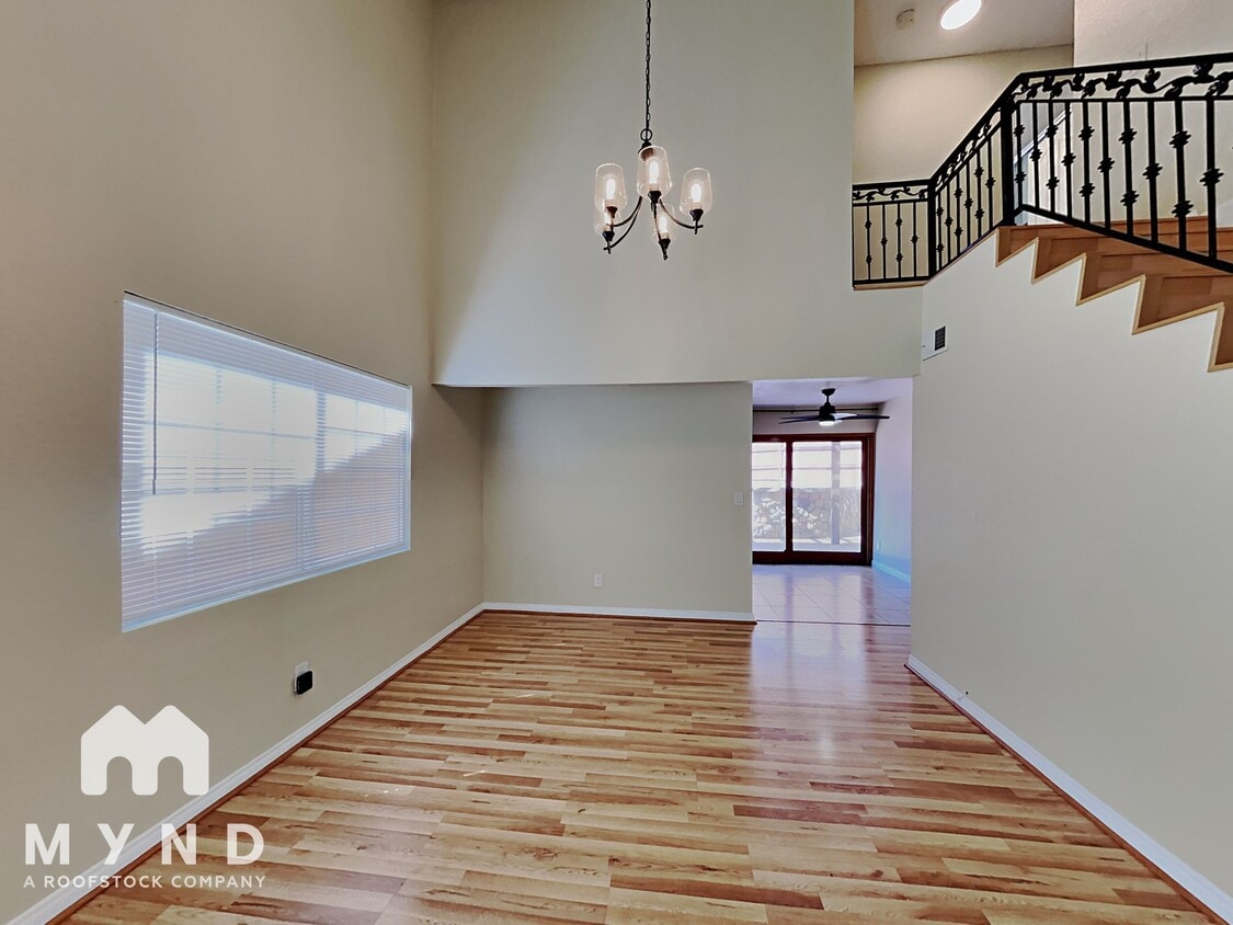 3D Tour - 1227 27th St