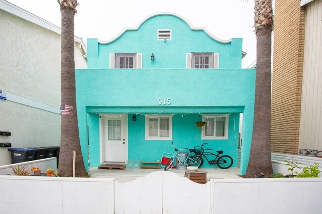 Photo - 915 E Balboa Blvd Unit "C" Upstairs