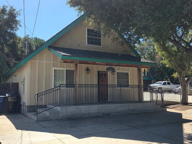 Building Photo - 6172 Sylvan Dr