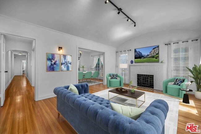 Photo - 223 N Almont Dr