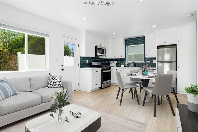 Building Photo - 18924 Sylvan St