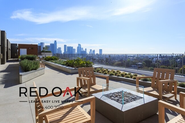 1011-1013 Everett St - 1011-1013 Everett St Condo Unit B-301