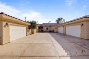 Photo - 79-821 Ave 42