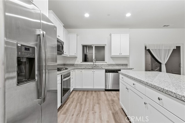 Photo - 35288 Price St