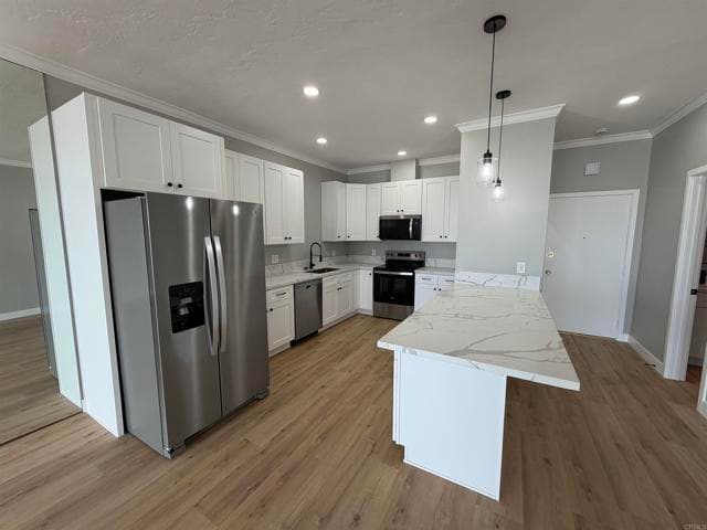Building Photo - 2410 Albatross St Unit 12