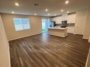 Photo - 40636 Birchfield Dr House