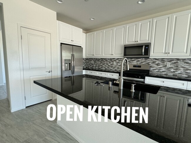 Building Photo - 51660 Whiptail Dr