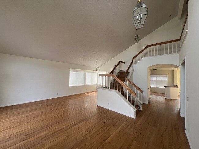 Photo - 3242 Rollingridge Ave