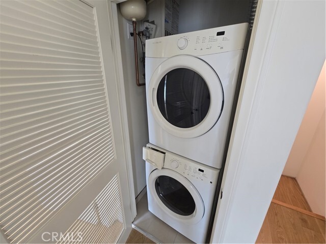 Photo - 6937 Knowlton Pl Unit 4