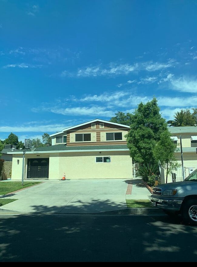 Building Photo - 7104 Yarmouth Ave