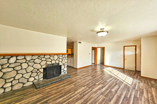 Photo - 9321 Donna Ave