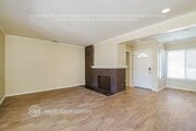 Photo - 19520 Haynes St House